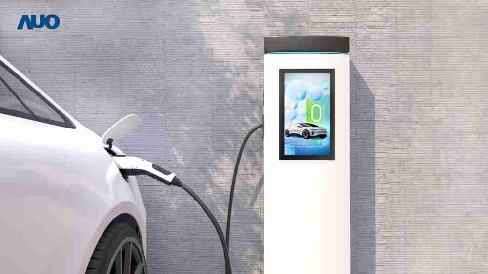 友達〝EVSE車用充電樁解決方案〞專為電動汽車充電樁設計，，，，具有高亮度、、克服戶外艱難環境的耐溫、、、耐紫外線等特性，，，並搭載散熱性及擴充性強的高效能工業電腦，，，，可實現人機互動訴求，，，，如資訊顯示、、支付等應用